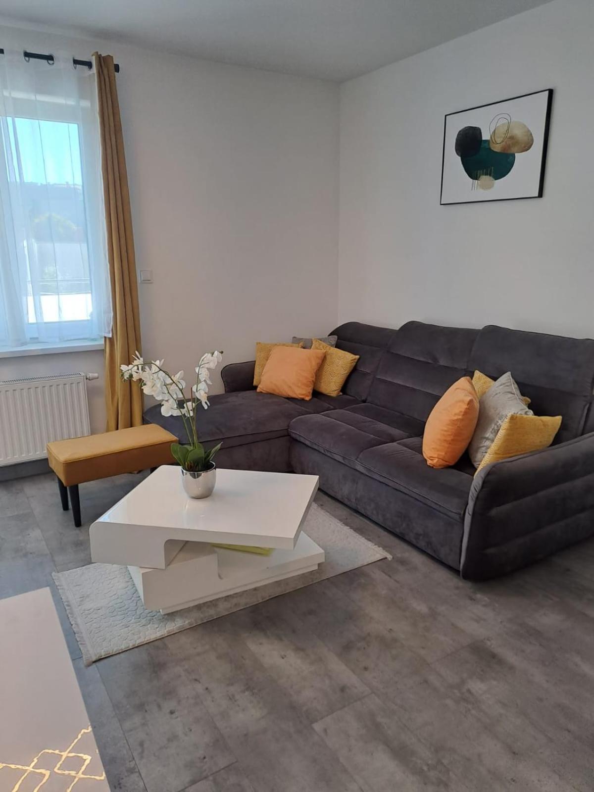 Ferienwohnung Apartament Sloneczny Jelenia Góra Exterior foto